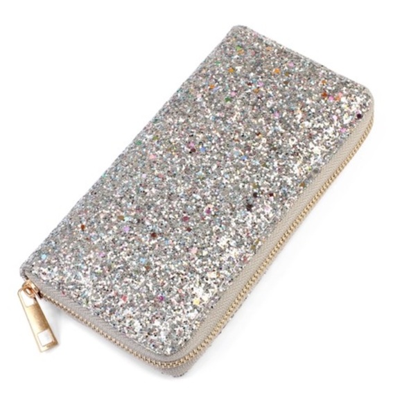 Blancheaux Boutique Handbags - Silver glitter zip around wallet